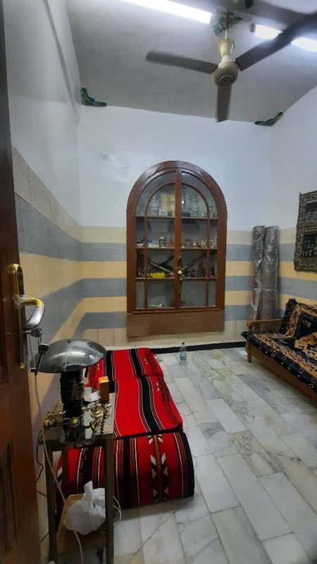 السلام عليكم  للإيجار. او للبيع. .بيت عربي اثري..  5 . غرف  